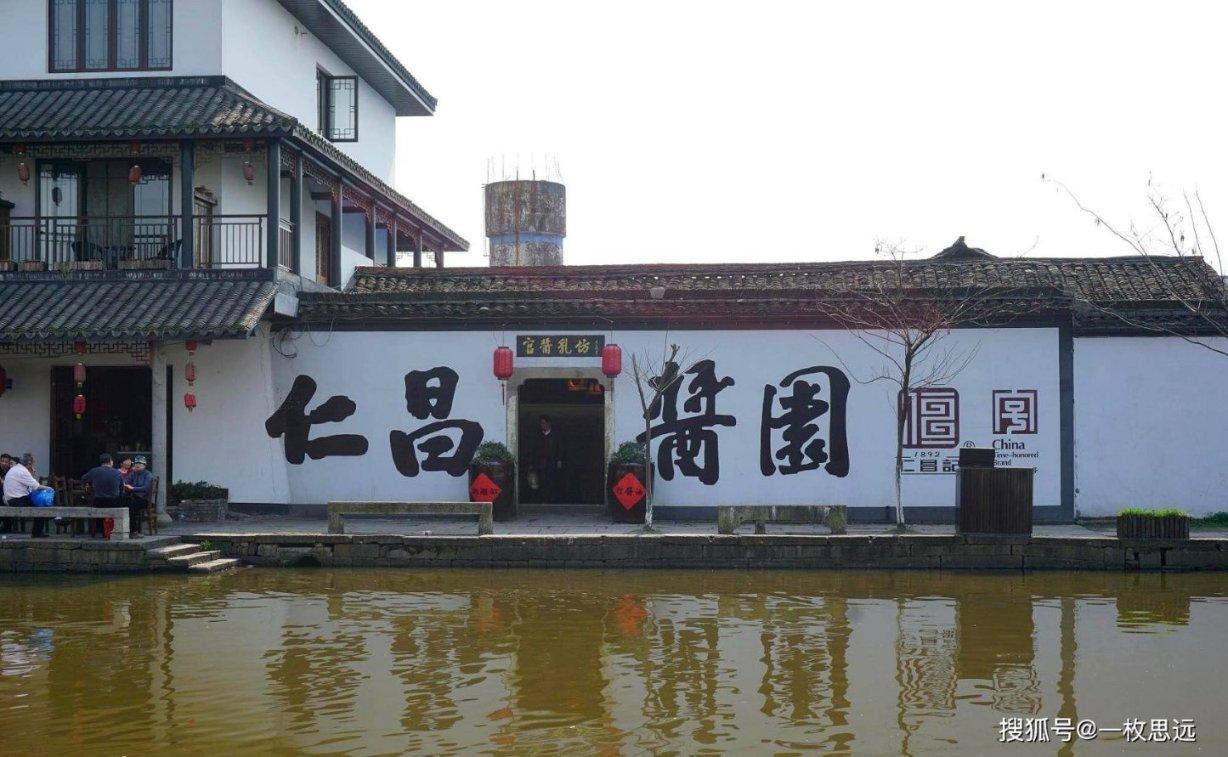 母爱退场：为何会引起争议？